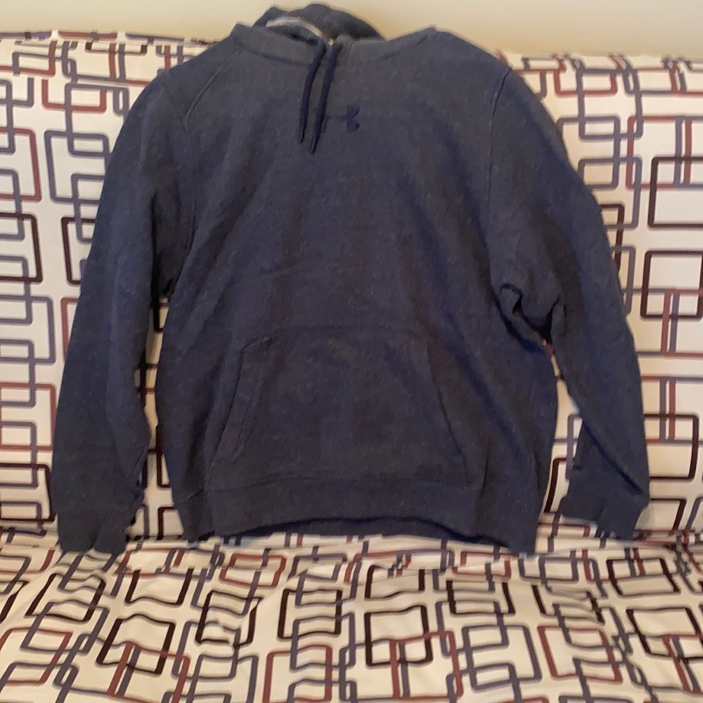 Men’s XL Under Armour sweatshirt.